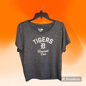 Detroit Tigers Baseball Club Women's‎ Size 2XL (C49)